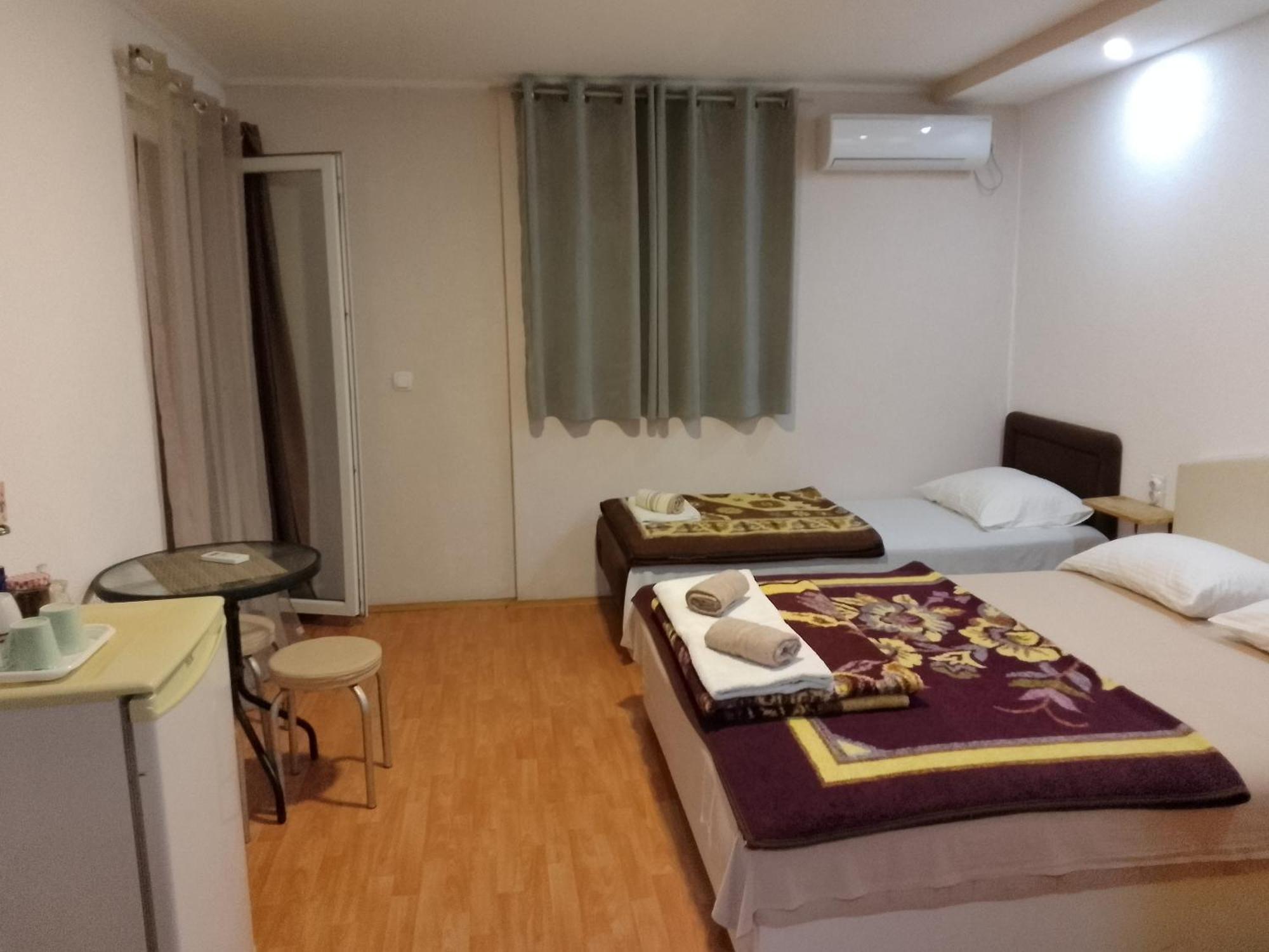 Rooms Jancic Улцин Екстериор снимка